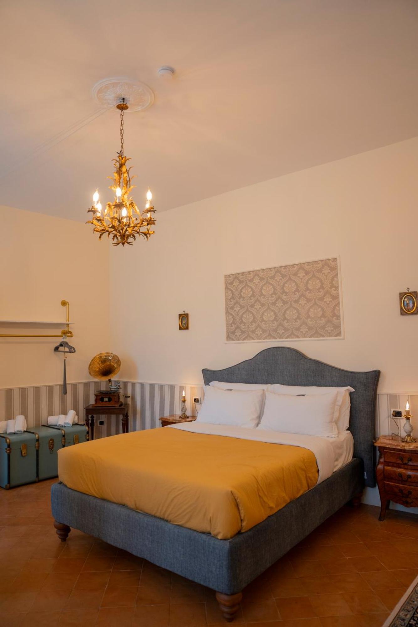 Casa Santangelo Suites Салерно Экстерьер фото